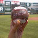 26 PELOTA DE BEISBOL